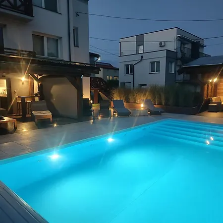 Homestay Z Basenem