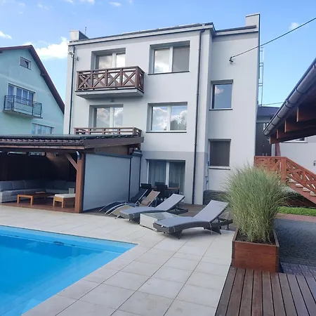 Z Basenem Homestay *