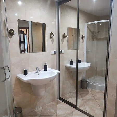 Homestay Z Basenem